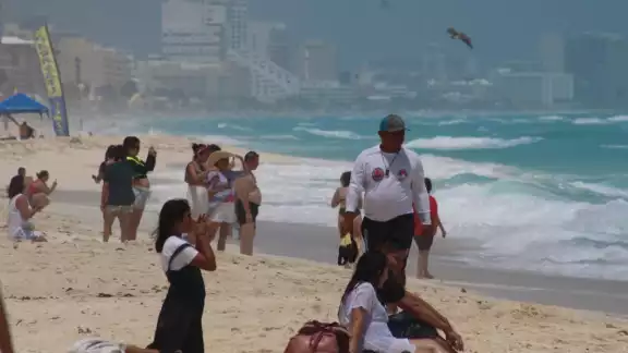 Se espera una temperatura máxima de 30 C° Se espera una temperatura máxima de 30 C°