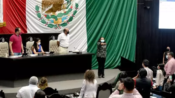 Teresita del Rocío Quivén Feria se ha desempeñado como contralora municipal del Ayuntamiento de Othón P. Blanco Teresita del Rocío Quivén Feria se ha desempeñado como contralora municipal del Ayuntamiento de Othón P. Blanco