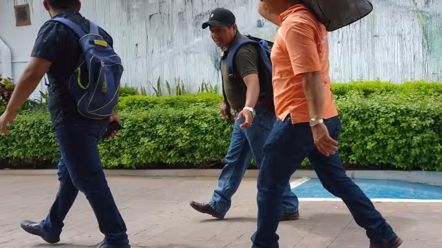 Un impedimento para el desarrollo de la mano de obra local es que las existentes dentro del municipio son pequeñas