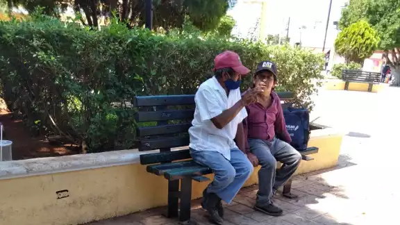 Pese a ser inoculados los abuelitos aseguraron que aun siguen las medidas de salud