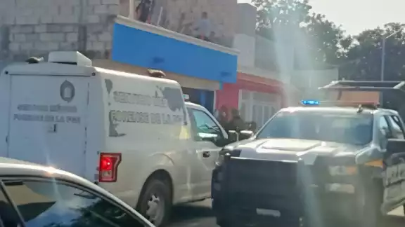 El hombre decidió quitarse la vida mientras estaba borracho en la colonia Altamar, luego de sostener una pelea con su esposa El hombre decidió quitarse la vida mientras estaba borracho en la colonia Altamar, luego de sostener una pelea con su esposa