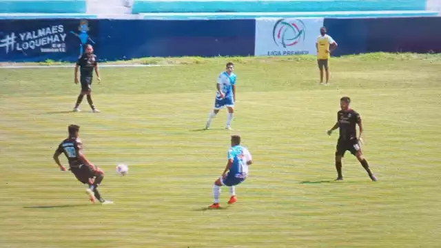 Los chacmoles tuvieron la oportunidad de abrir el marcador cerca del final de la primera mitad