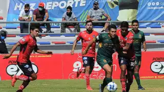 El encuentro se lleva a cabo en el estadio "Mario Villanueva Madrid"