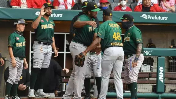El salvamento fue de Josh Lueke, que lanzó la novena con un indiscutible y un chocolate El salvamento fue de Josh Lueke, que lanzó la novena con un indiscutible y un chocolate