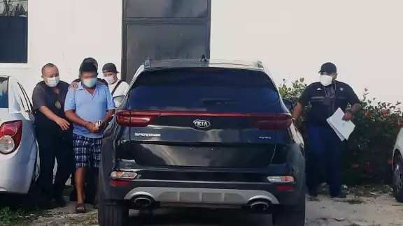 El imputado fue traslado por agentes de la Policía de Investigación, hacia el Cereso, quedando a disposición del Juzgado Penal