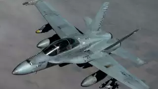 Avión de combate se estrella cerca de una base militar en EU