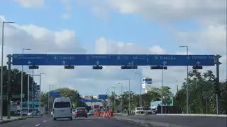 La policía de tránsito de Cancún mantiene un operativo para evitar accidentes