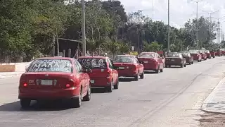 La manifestación de los taxistas se llevó al cabo sobre la avenida principal de esta ciudad