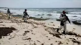 Recalan dos paquetes de droga en Tulum