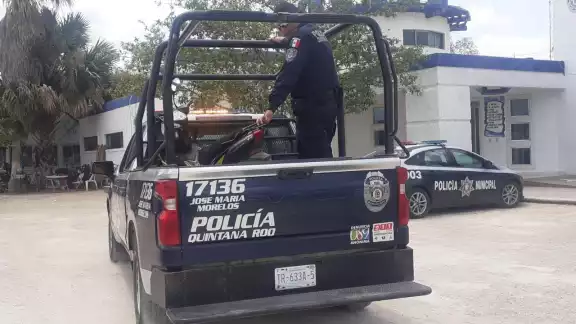 La unidad fue traslada por la policía de vialidad al corralón municipal La unidad fue traslada por la policía de vialidad al corralón municipal