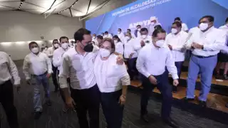 Mauricio Vila se reunió con todos los alcaldes de Yucatán