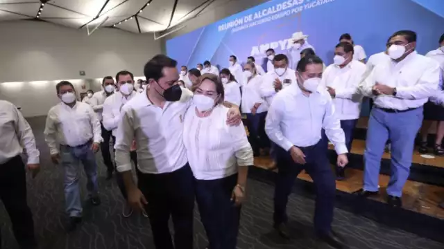 Mauricio Vila se reunió con todos los alcaldes de Yucatán