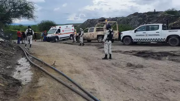 La Guardia Nacional acudió al lugar para apoyar en el rescate de los siete hombres que se encontraban ahí
