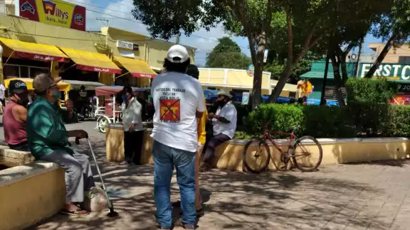 Los habitantes de Kanasín temen por el cierre de comercios no esenciales en el municipio, así como también por la salud de sus familias Los habitantes de Kanasín temen por el cierre de comercios no esenciales en el municipio, así como también por la salud de sus familias