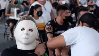 El joven acudió al módulo de vacunación de la Unidad Deportiva Jacinto 'Canek'