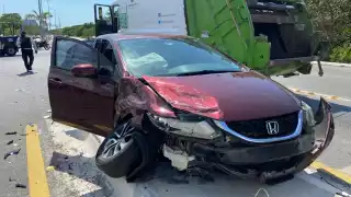 Según se informó, el accidente se registró cuando uno de los involucrados manejaba a exceso de velocidad