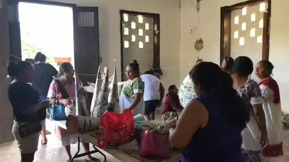 Lo que al principio fue una congregación de habitantes que asistían a talleres impartidos por la Sedesol, se convirtió en un equipo de ayuda social, señalan sus miembros Lo que al principio fue una congregación de habitantes que asistían a talleres impartidos por la Sedesol, se convirtió en un equipo de ayuda social, señalan sus miembros