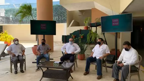 Ramírez Marín se reunió con representantes del sector empresarial para compartir su propuesta "Sabor a Mérida"