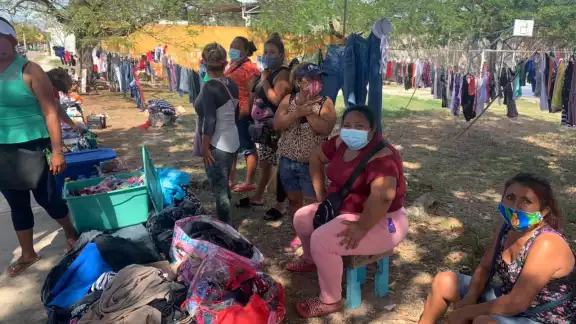 A la semana, apenas ganan arriba de 400 pesos, mientras que antes de la pandemia superaban los mil pesos, según testimonios recavados en pleno mercado A la semana, apenas ganan arriba de 400 pesos, mientras que antes de la pandemia superaban los mil pesos, según testimonios recavados en pleno mercado