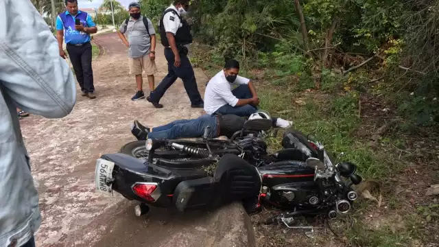 Extraoficialmente, se dio a conocer que el conductor de la moto derrapó por manejar a exceso de velocidad
