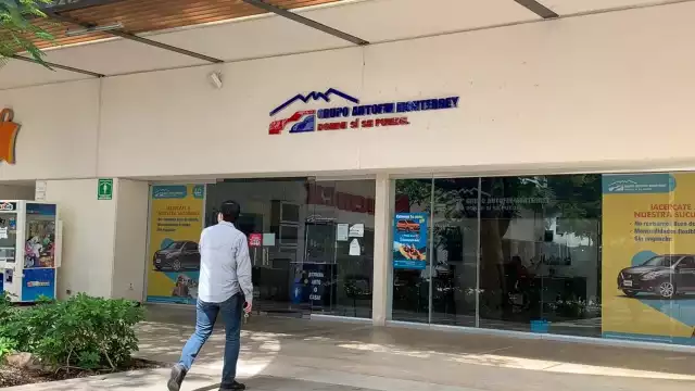 El querellante aseveró que esa empresa ha estafado a varias personas, se calcula que a unas 50 aproximadamente