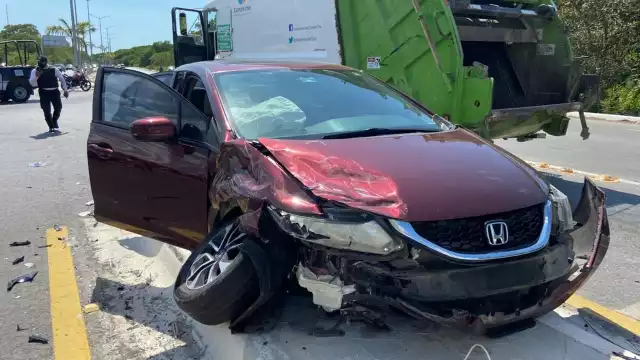 Según se informó, el accidente se registró cuando uno de los involucrados manejaba a exceso de velocidad