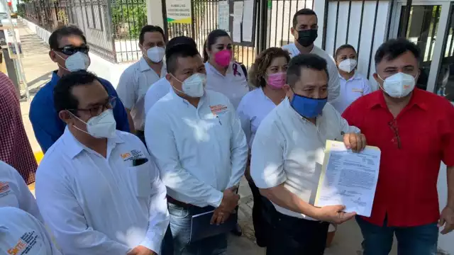 Más de mil 800 maestros no han podido preinscribirse en el programa