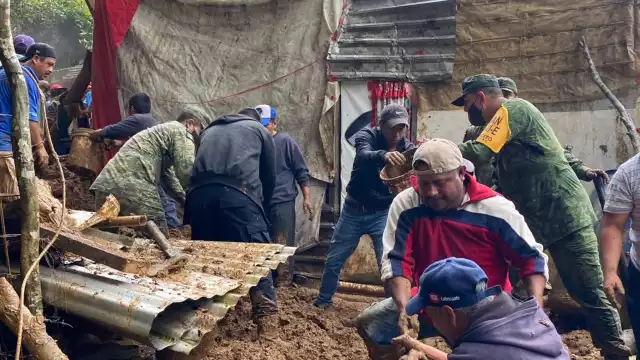 Hasta el momento van ocho muertos, de los cuales seis, entre ellas una menor de edad