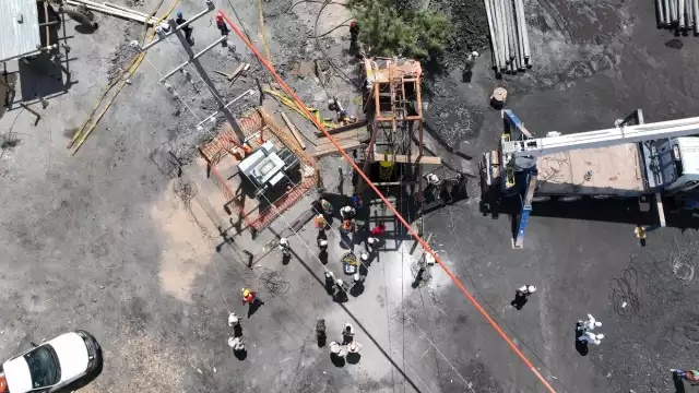 Ingresa buzo a mina de Coahuila para rescatar a mineros atrapados