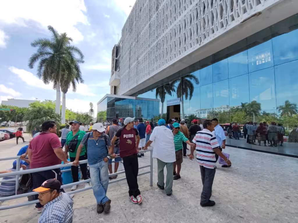 Camaroneros de Campeche exigen elevar apoyo económico de 6 mil 500 a 15 mil pesos