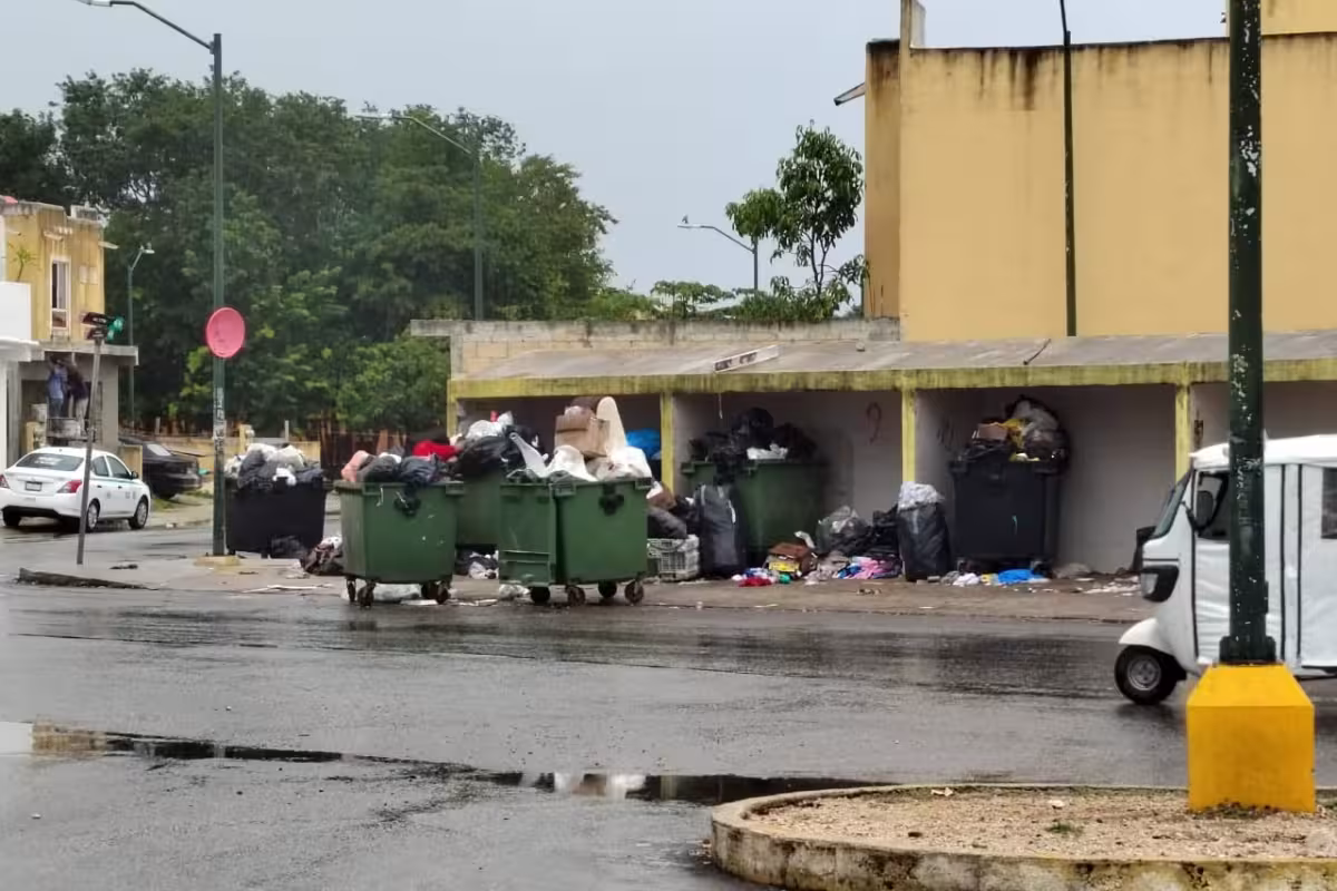 Vecinos llenan de basura el fraccionamiento Villas del Sol en Playa del ...