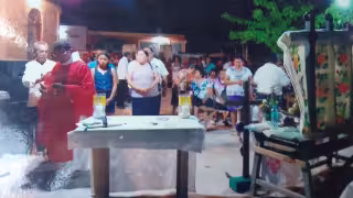 Decenas de feligreses recordaron a la Santa Cruz este miércoles 3 de mayo