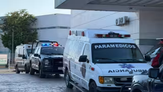 Hieren de bala a hombre afuera de Cancún Mall; su estado es delicado