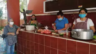 Seguimos con las indicaciones correspondientes e implementamos el uso de cubrebocas. Foto: Irene Barradas