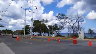 De manera sorpresiva este viernes por la tarde se reportó el hundimiento de un área de poco más de un metro