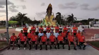 La foto oficial se realizó en el monumento ubicado en el Parque del Renacimiento