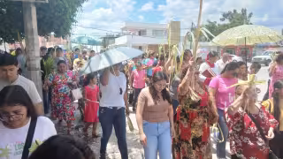 Procesión y misa marcan inicio de Semana Santa en Escárcega