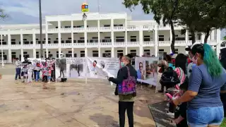 Fueron atendidos por el subsecretario de gobierno, quien los canalizó a la FGJ para que les brinden una atención inmediata