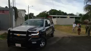 Aproximadamente tres mil 500 pesos, una bocina de marca Seleet y utensilios de cocina fueron sustraídos del interior de un punto modelo u