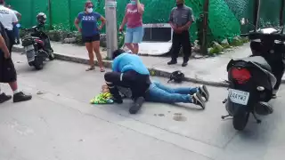 La motociclista circulaba de Sur a Norte y en el cruce con la calle 2 Norte bis