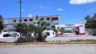 Detienen a estudiante con presuntas drogas dentro de la Secundaria Técnica 41 en Cancún