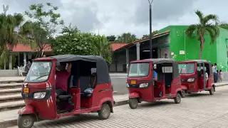 Hopelchén: Pioneros del mototaxi denuncian desplazamiento por grupos piratas y profesionistas