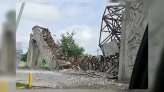 Los escombros del arco de entrada a Coatzintla fueron retirados por personal designado por el municipio