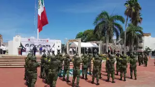 Realizan ceremonia cívica para honrar a los Niños Héroes en Playa del Carmen