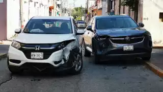 Solamente se registraron daños materiales en el choque