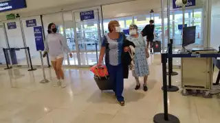 Los primeros vuelos fueron dos de Viva Aerobus de la ruta Ciudad de México- Mérida -Ciudad de México