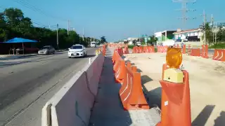 La carretera sufrió modificaciones para dar pie al primer trazo del Tramo 5 Sur del Tren Maya, pero que luego fue movido hacia la zona poniente de Playa del Carmen