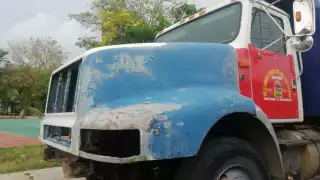 volquete con placas de circulación TB4763D del sindicato Lázaro Cárdenas