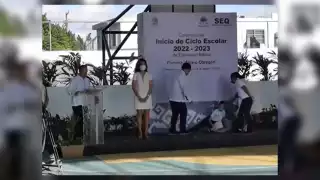 La menor fue atendida a un lado de donde el Gobernador de Quintana Roo daba un mensaje durante una transmisión en Chetumal