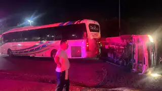 Se registraron siete lesionados, una de estas personas fue trasladada al hospital general, mientras que los demás fueron llevados al IMSS Coba